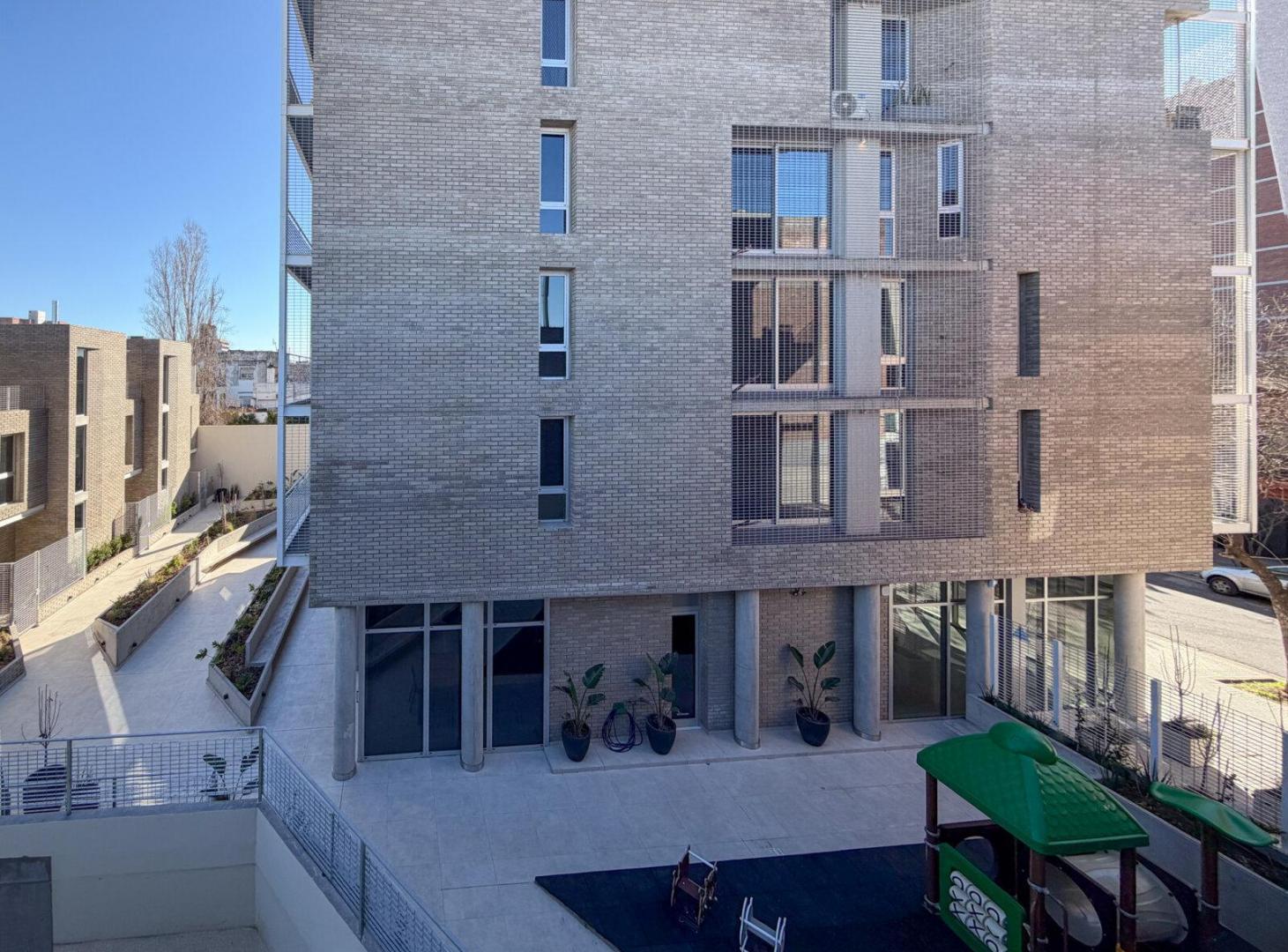 Foto de VENTA CASA TRIPLEX - 3 DORM- VIAMONTE 671- COMPLEJO SENTIR, imagen 4