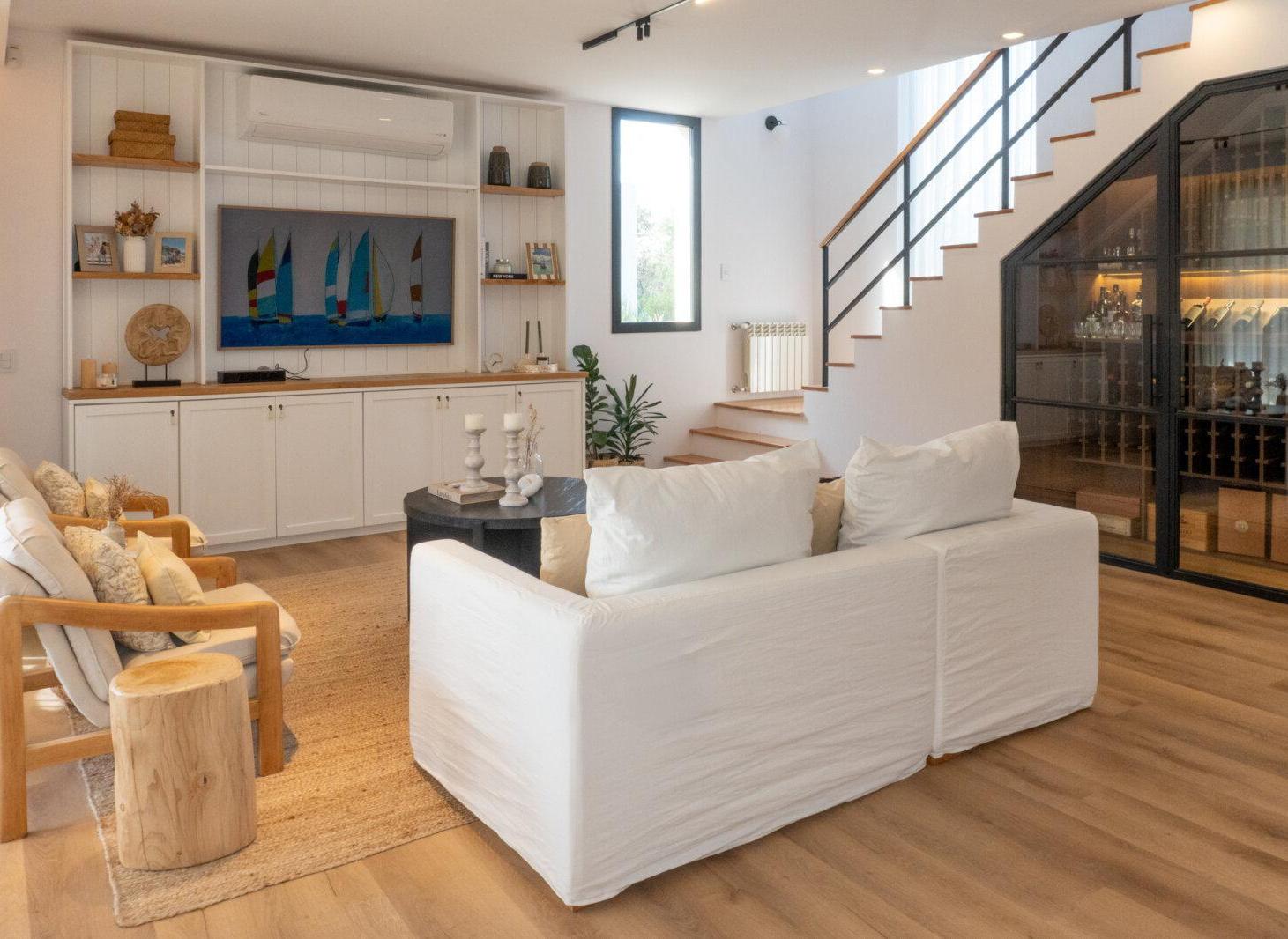 Foto de Casa de 3 dormitorios moderna en PUERTO ROLDÁN, imagen 3