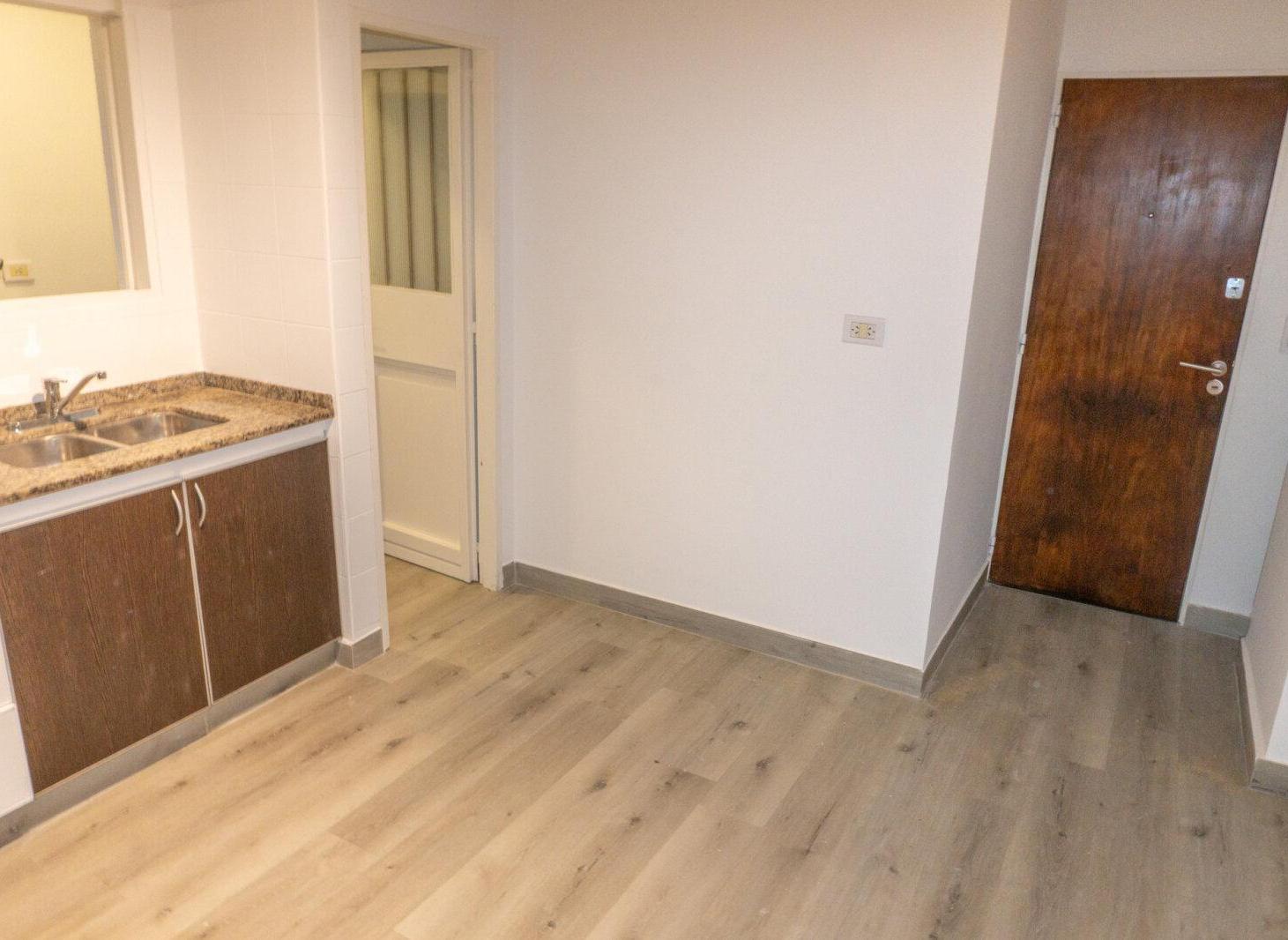 Foto de DEPARTAMENTO 3 DORMITORIOS CON COCHERA EN ABASTO, imagen 5