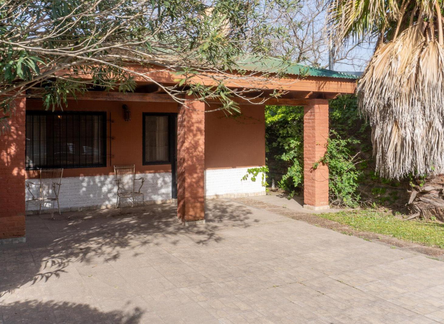 Foto de VENTA CADA DE DOS DORMITORIOS CON QUINCHO Y PILETA, imagen 2