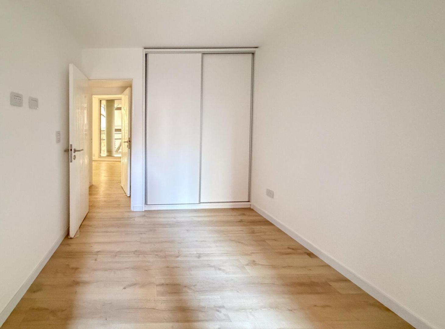 Foto de DEPARTAMENTO A LA VENTA 2 DORMITORIOS BARRIO MARTIN CON PATIO, imagen 4