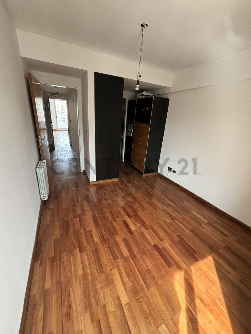 Piso Exclusivo 3 Dorm. Cochera Doble 3