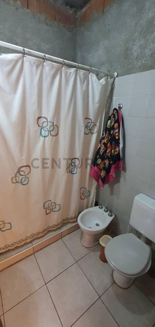 Foto de En Venta !! Casa con Quincho. OPORTUNIDAD !!!, imagen 2