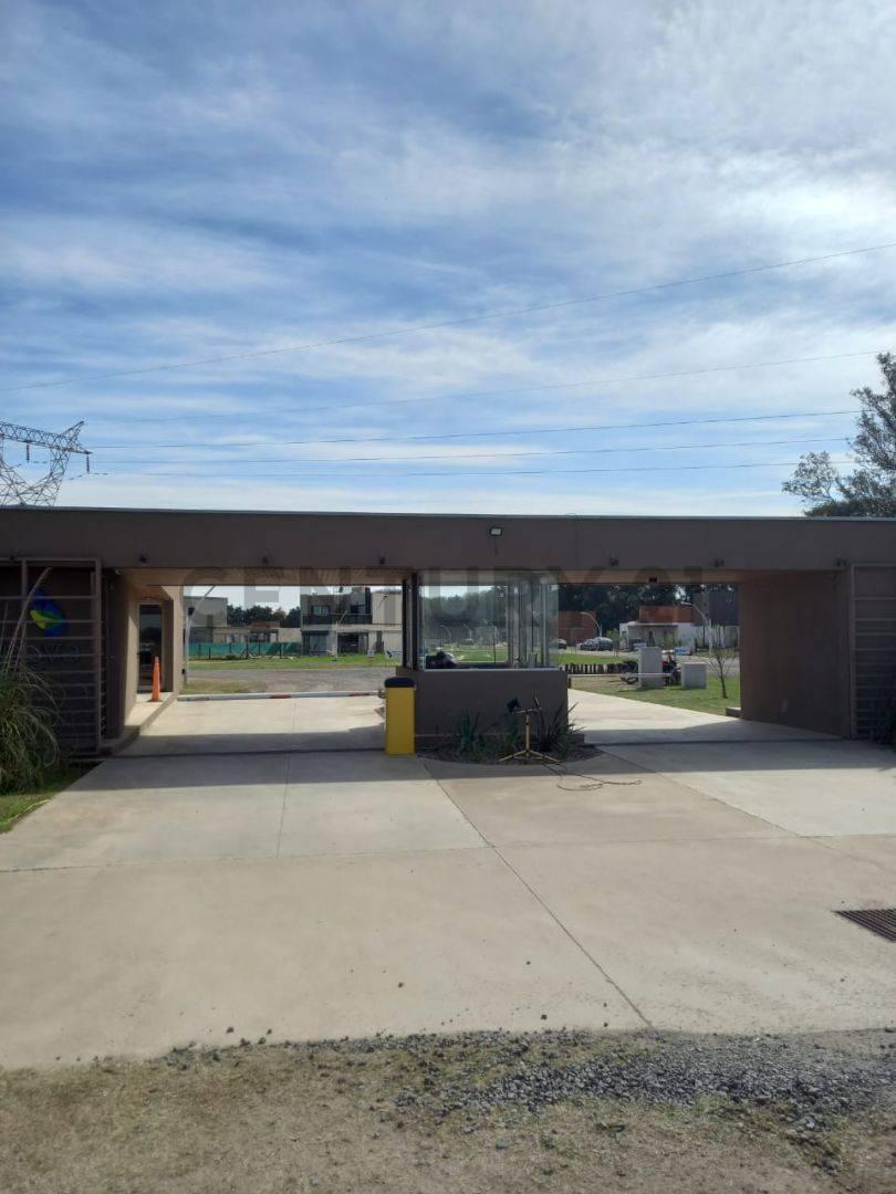 Venta - Lote en Pueblo Esther - Barrio Brisanova 2