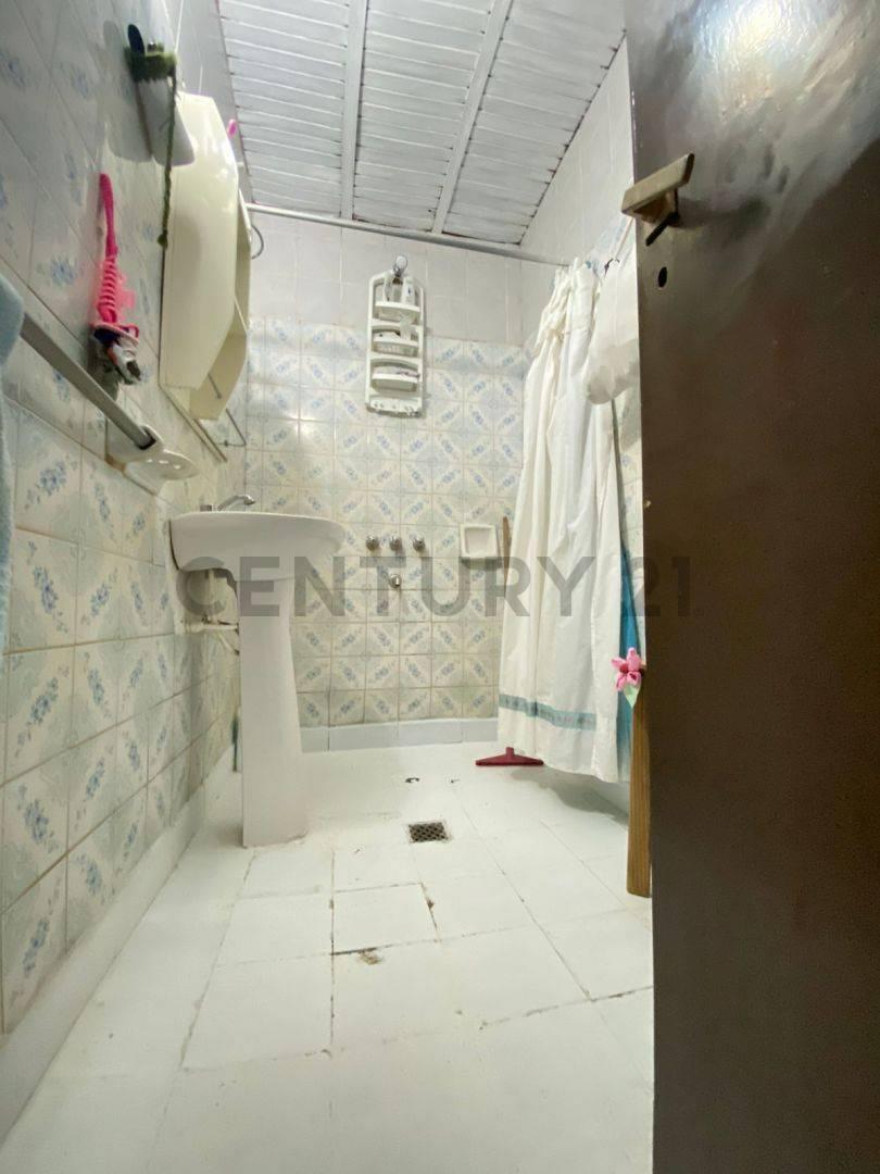 Venta - Casa 6 Ambientes 3 Dorm. - Empalme Villa Const 4