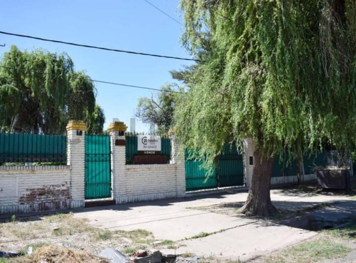 Venta - Casa con pileta y quincho en Casilda 5