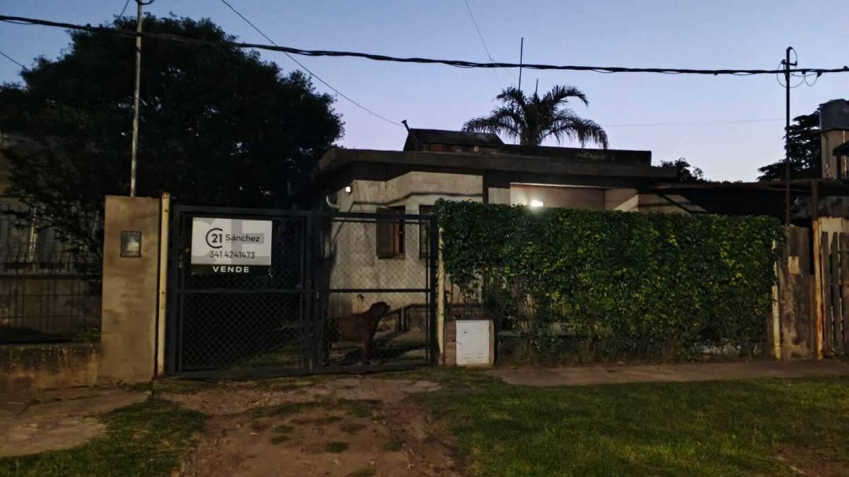 Retasada !!! EN VENTA - CASA 2 DOMITORIOS - CARCARAÑA - 390 M2