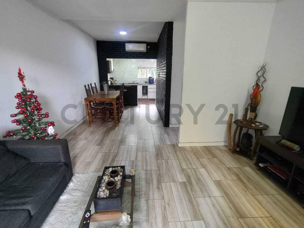 CASA | 4 AMBIENTES | PILETA | RECICLADA | COCHERA CUBIERTA | FISHERTON
