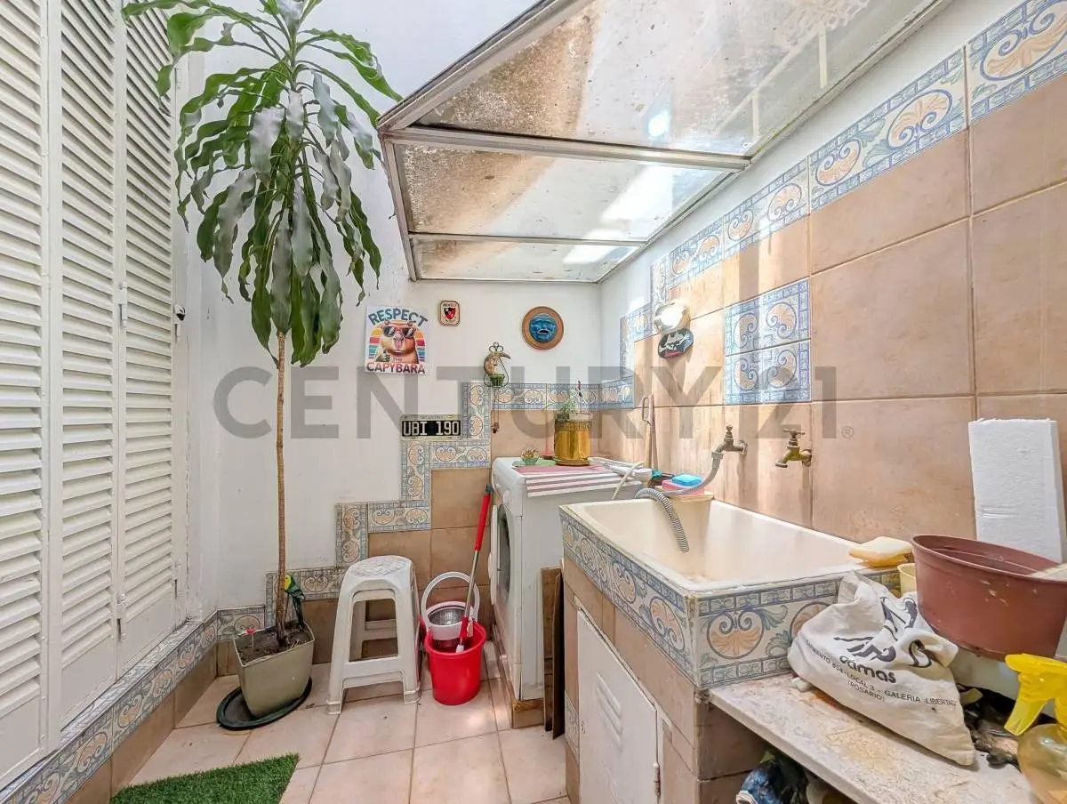 VENTA - DEPARTAMENTO - DOS DORMITORIOS - FRENTE - APTO CREDITO Y PROFESIONAL - ROSARIO, CENTRO 4