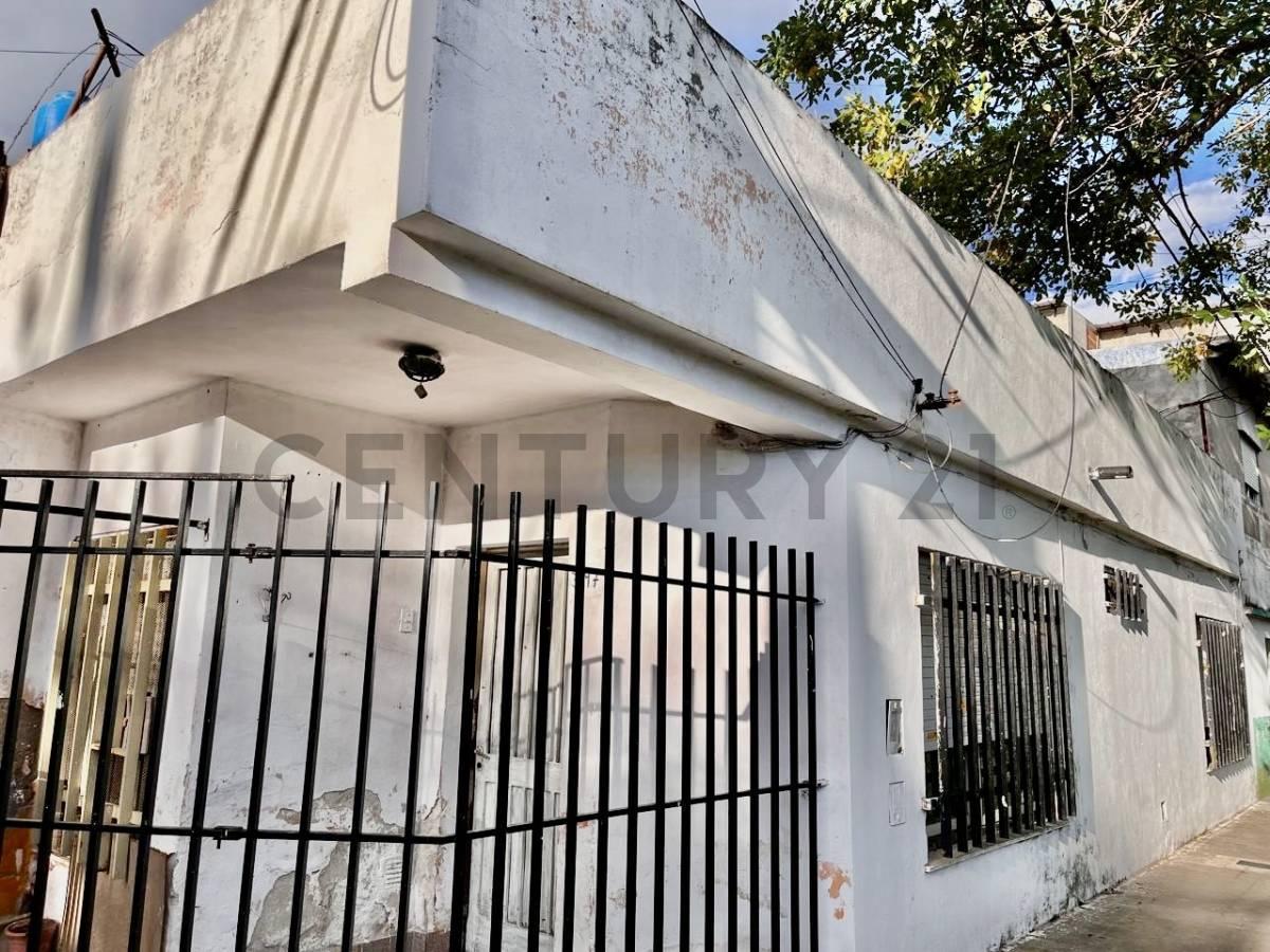Venta casa 1 dormitorio - Zona sur