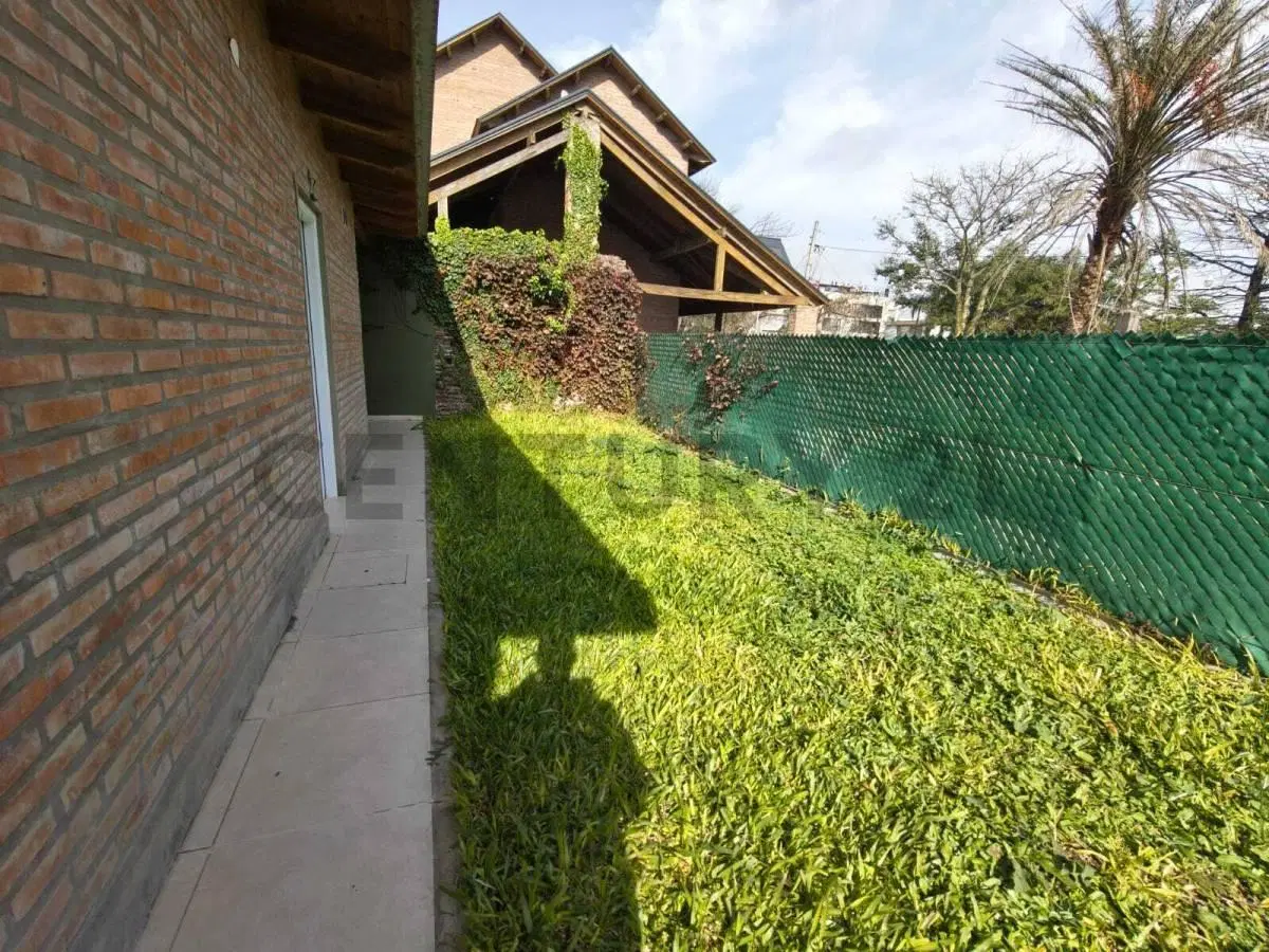 CASA | 3 AMBIENTES | GRAN PARQUE | EXCELENTE UBICACIÓN | PARRILLERO | FUNES 4