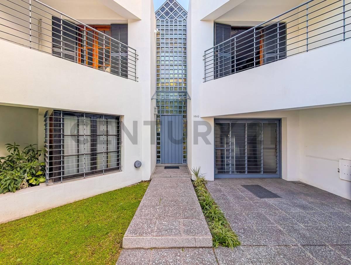 CASA | 7 AMBIENTES | COCHERA | APTO CRÉDITO | JARDÍN | ECHESORTU