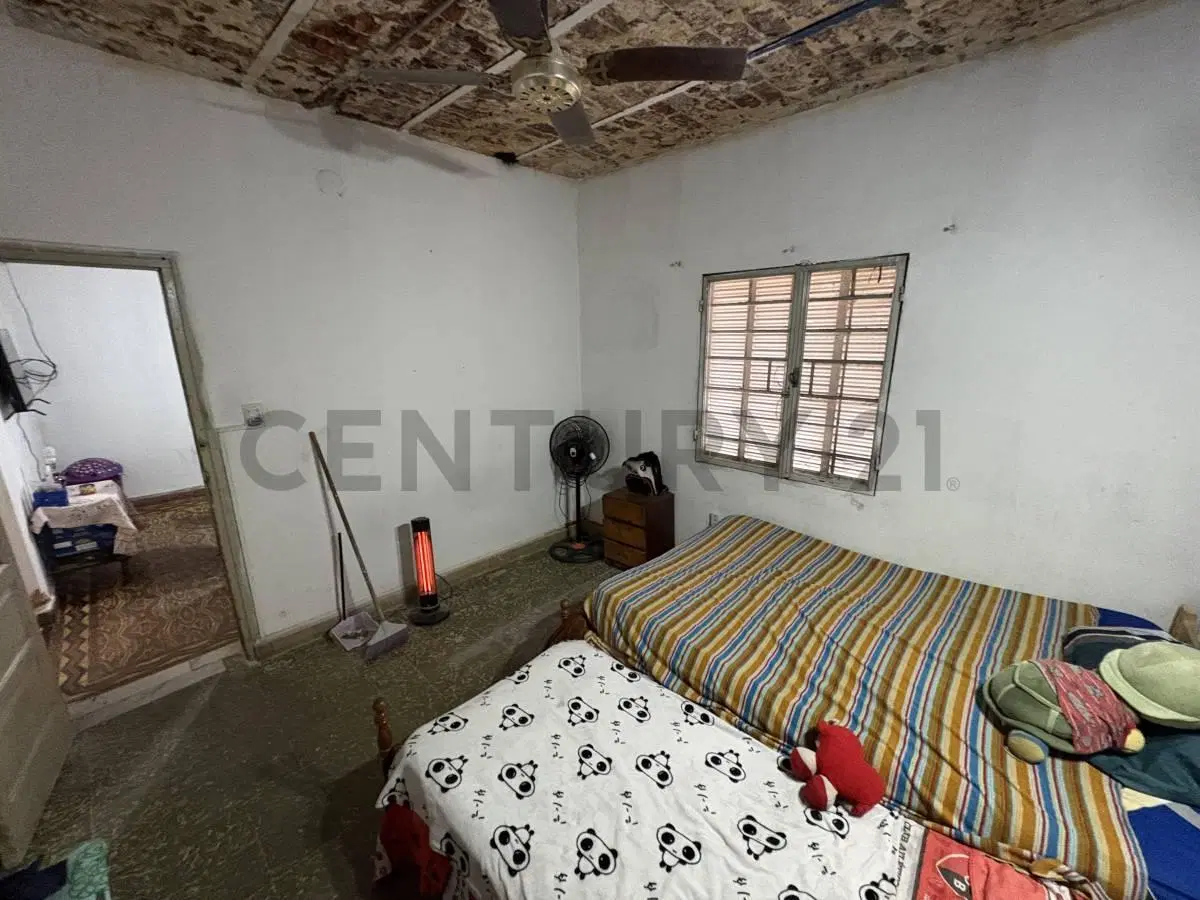VENTA - CASA CON DOS DEPARTAMENTOS INTERNOS - ROSARIO 5