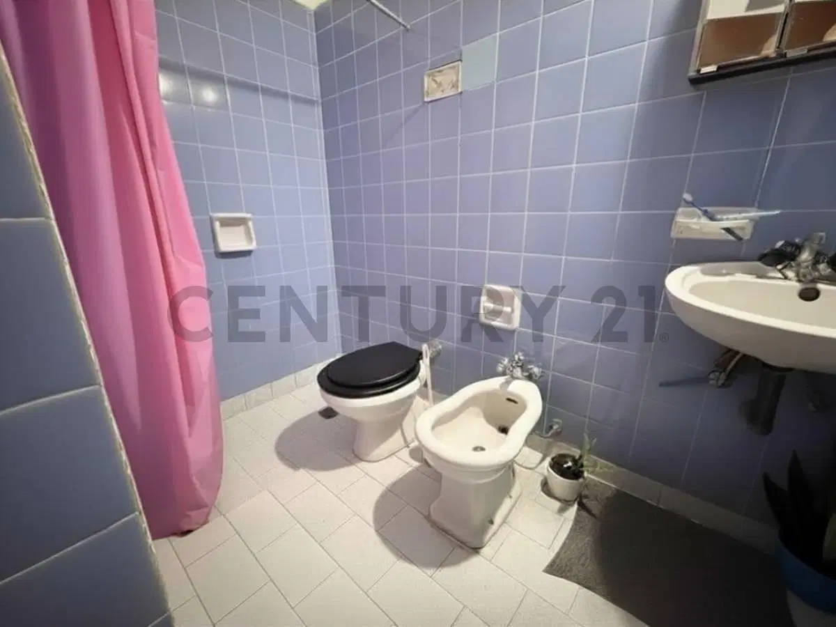 VENTA MONOAMBIENTE CON PATIO CENTRO ROSARIO 3
