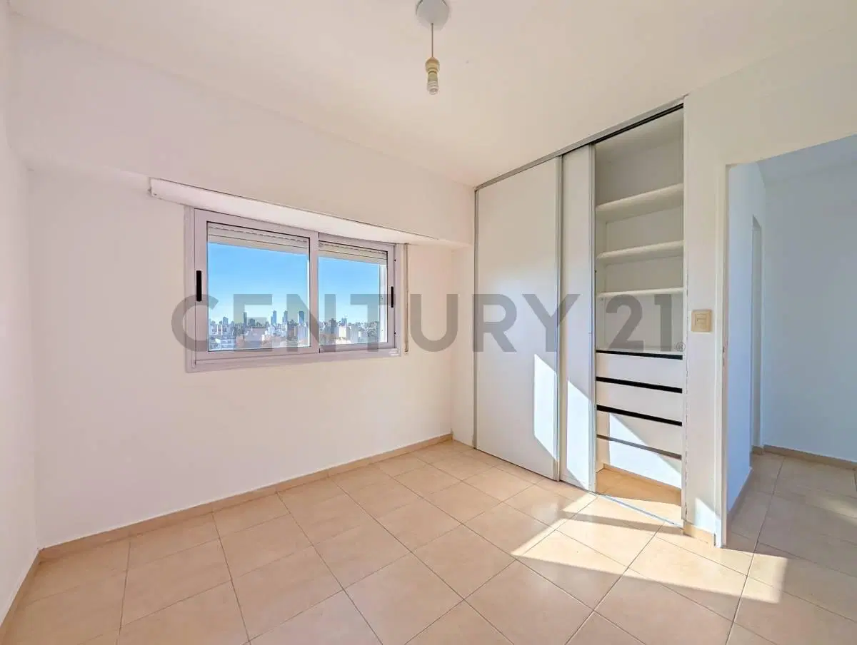 ALQUILER- DEPTO 1 DOMRITORIO- BALCON- COCHERA- TERRAZA COMPARTIDA 3