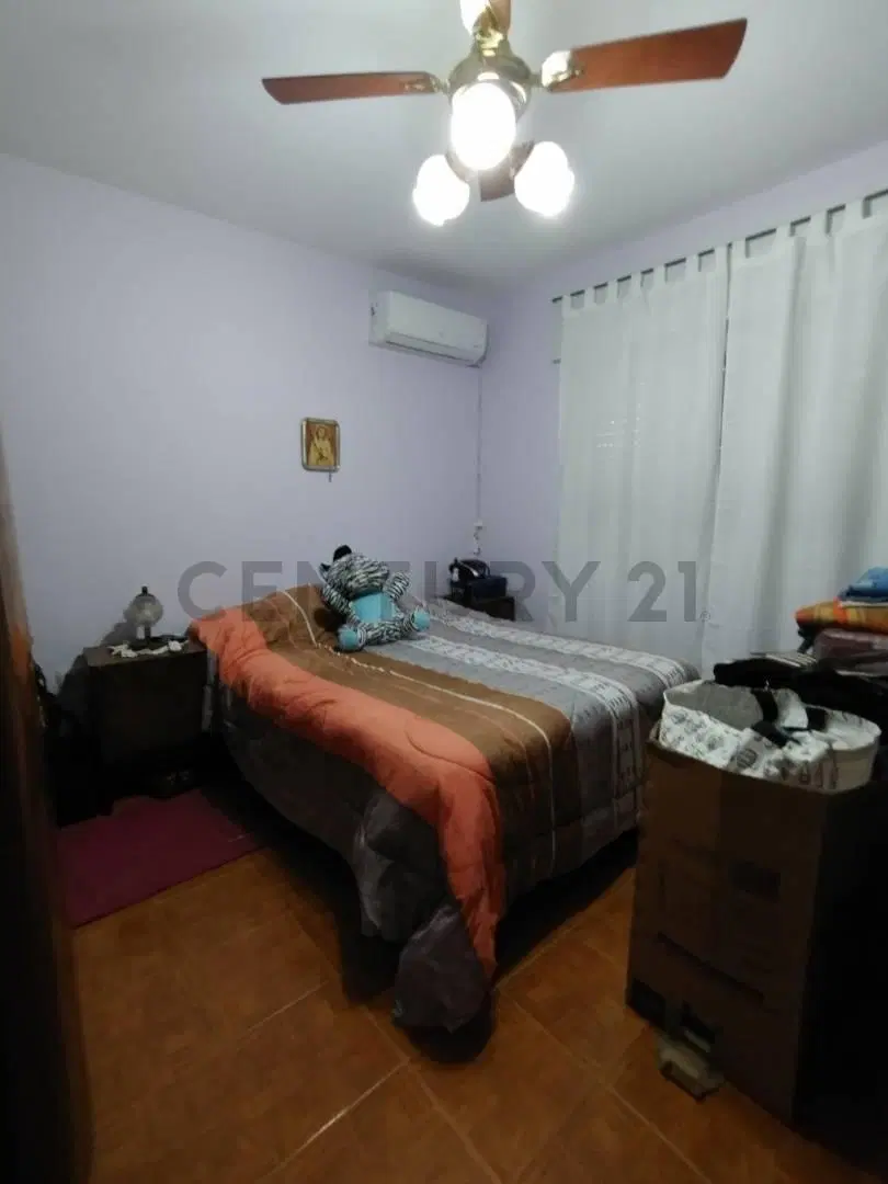 Venta de Casa de 7 ambientes mas galpón 8