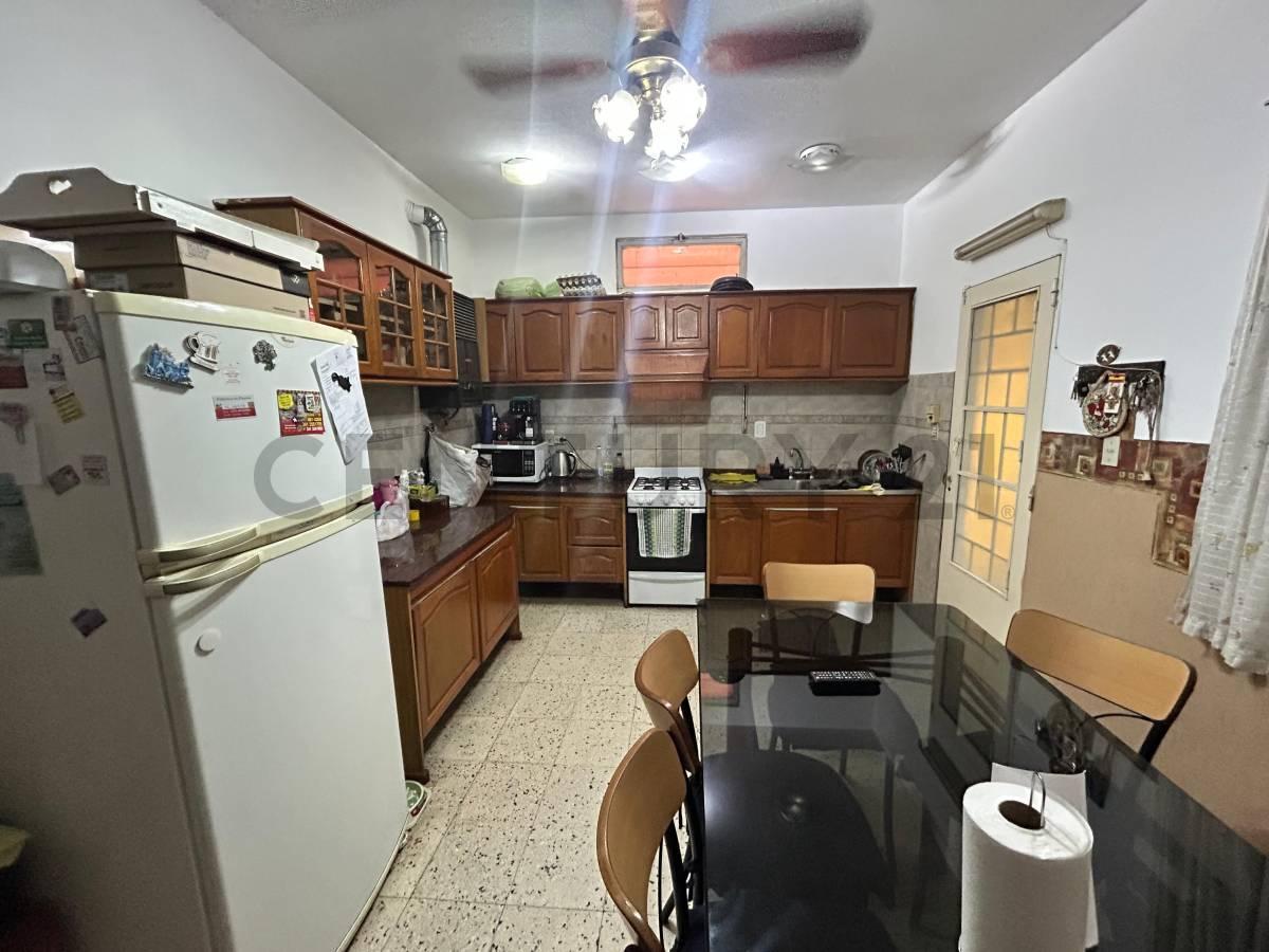 Alquiler de Casa de dos dormitorios en Barrio La Guardia - Rosario