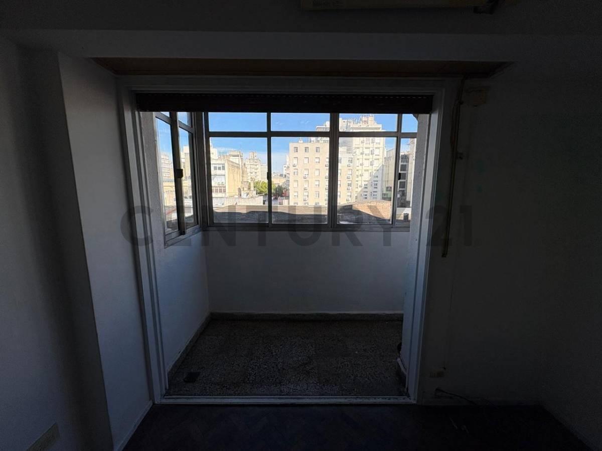 Foto de VENTA DEPARTAMENTO - 2 DORMITORIOS - BALCÓN - CENTRO, imagen 3
