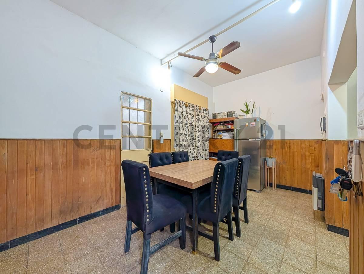 Foto de VENTA - CASA - DOS DORMITORIOS - PATIO - JARDIN - SALADILLO, ROSARIO, imagen 4