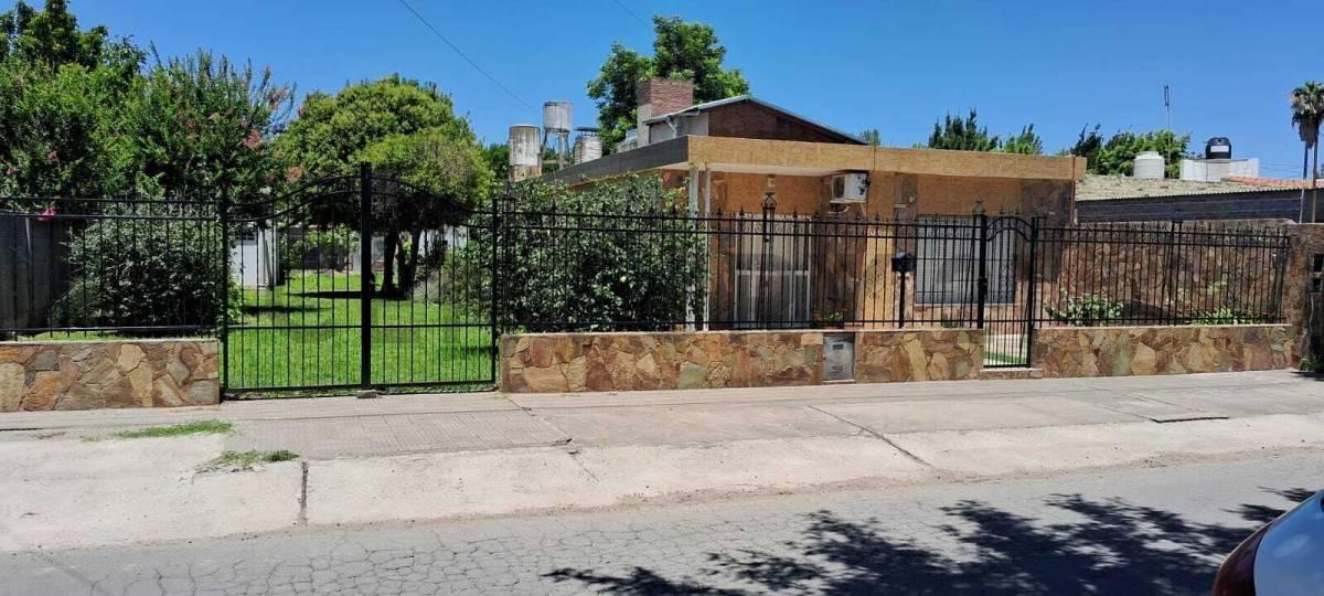 Foto de VENTA - CASA EN CAPITAN BERMUDEZ, imagen 2