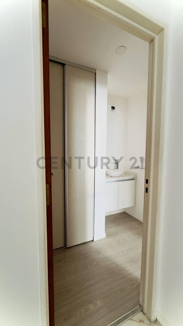 Foto de VENTA -Departamento 1 dormitorio -ROSARIO CENTRO, imagen 3