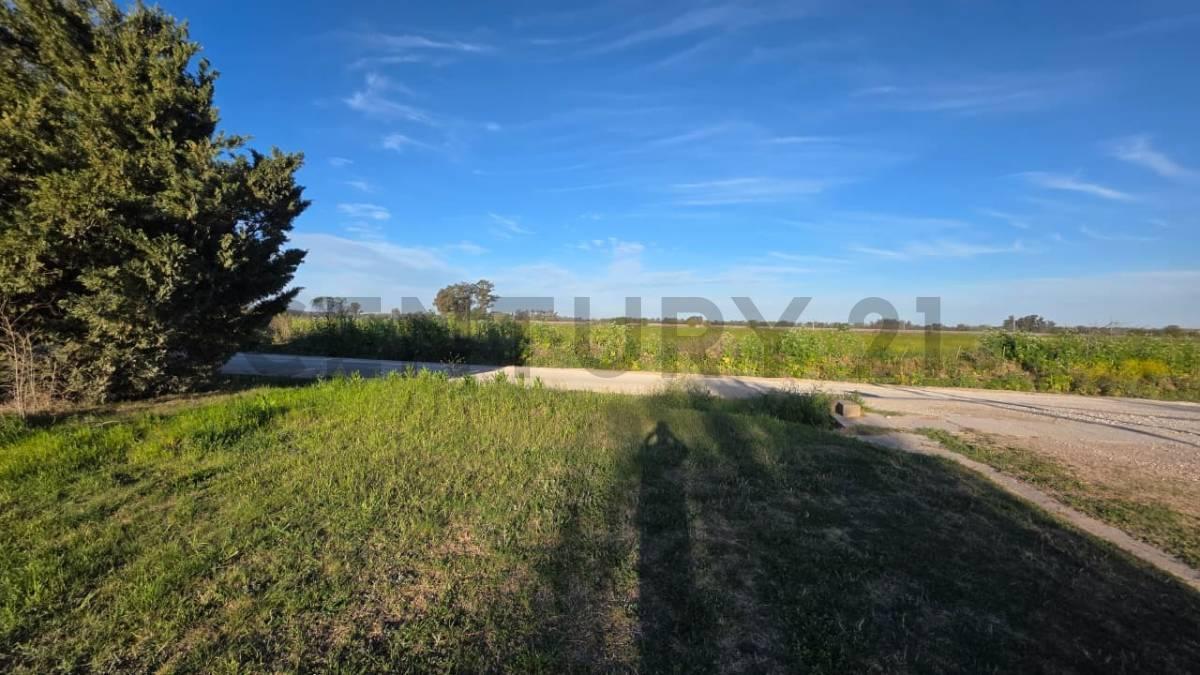 Foto de EN VENTA LOTE ESQUINA BARRIO LOMA DEL ESTE - CAÑADA DE GÓMEZ, imagen 5