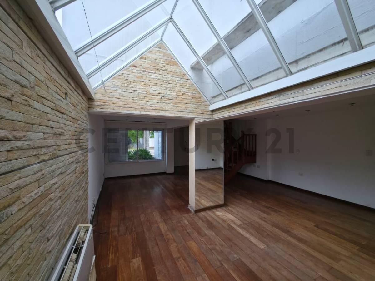 Foto de EN VENTA ! CASA 6 DORMITORIOS - CAÑADA DE GÓMEZ, imagen 2