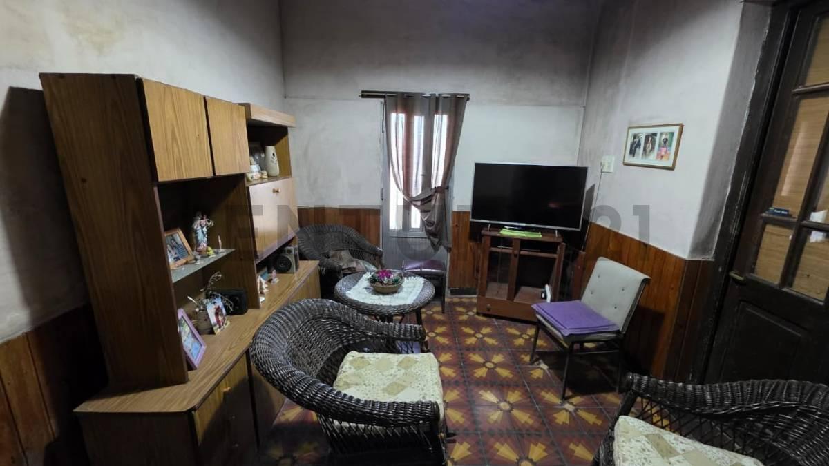 Foto de EN VENTA CASA A RECICLAR CON AMPLIO TERRENO COMERCIAL - CENTRO CAÑADA, imagen 4