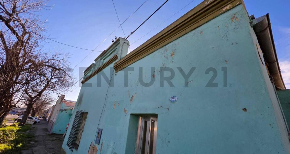 Foto de EN VENTA CASA A RECICLAR CON AMPLIO TERRENO COMERCIAL - CENTRO CAÑADA, imagen 1