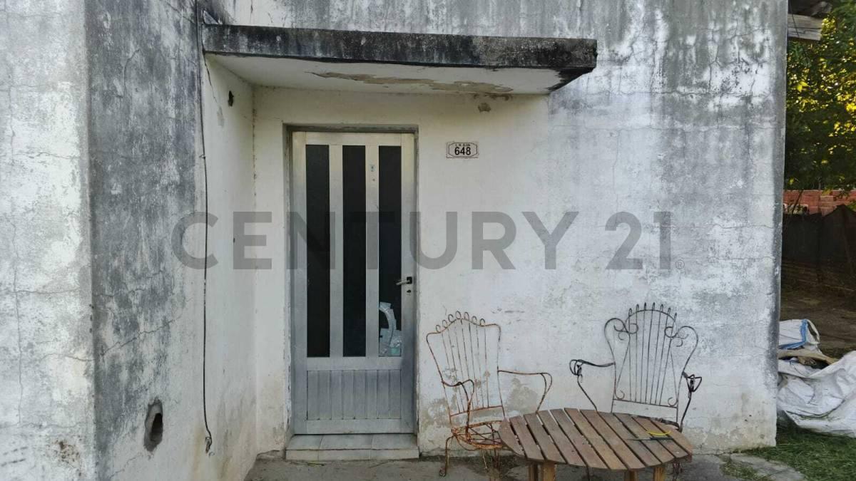 Foto de EN VENTA "OPORTUNIDAD" CASA 2 DORMITORIOS - SAN JERÓNIMO SUD, imagen 3