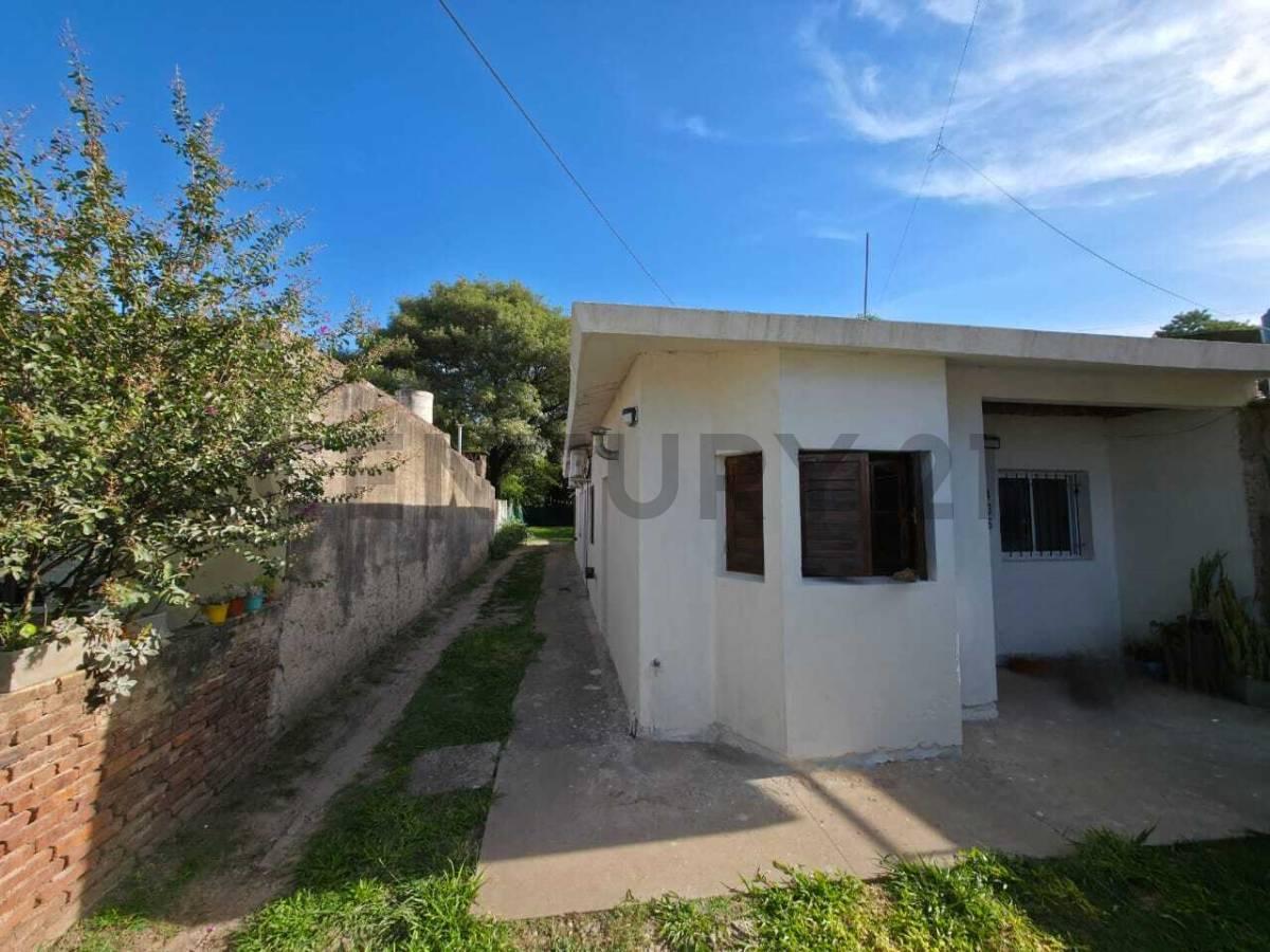 Foto de Retasada !!! EN VENTA - CASA 2 DOMITORIOS - CARCARAÑA - 390 M2, imagen 1
