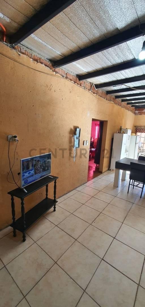 Foto de En Venta !! Casa con Quincho. OPORTUNIDAD !!!, imagen 2