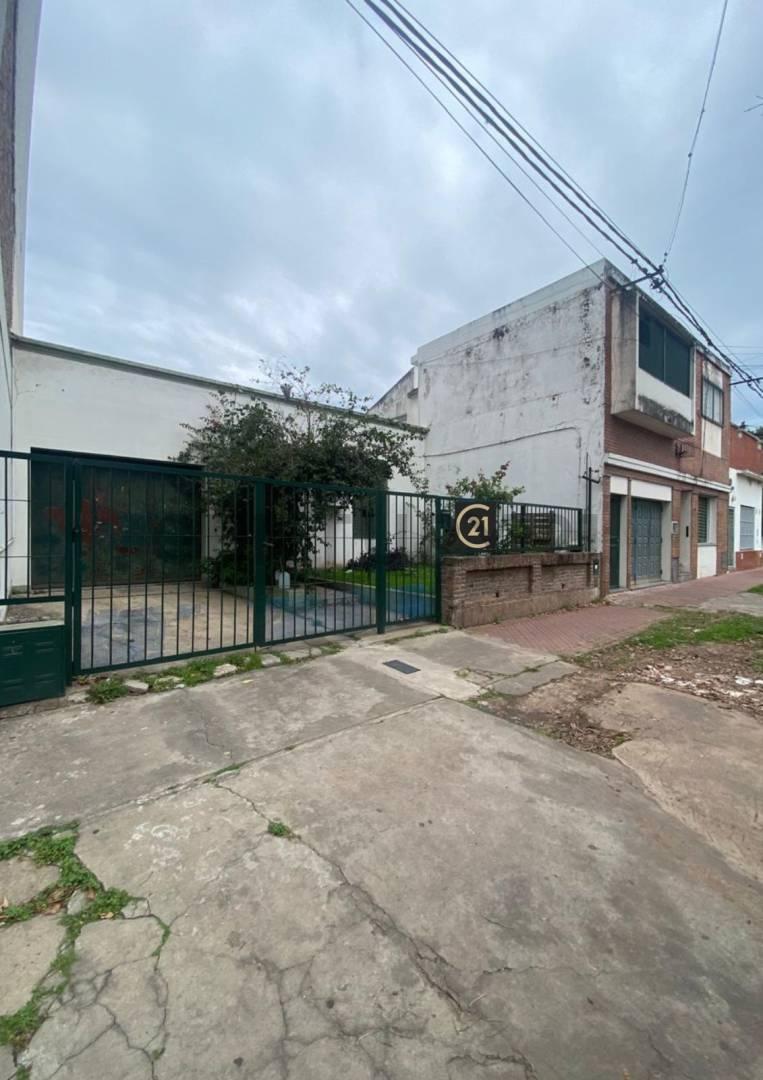 Foto de Venta - Casa a en Barrio Alberdi - Rosario, imagen 2