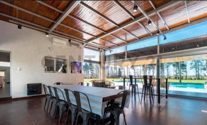 Foto de Venta de Casa de 7 ambientes en Barrio Privado Los Raigales - Roldan, imagen 3