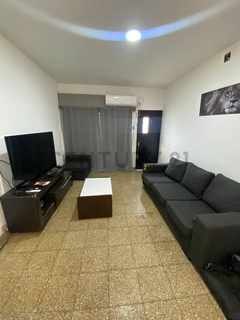 Foto de Venta de Casa de 2 dormitorios con cochera en Barrio Saladillo - Rosario, imagen 2