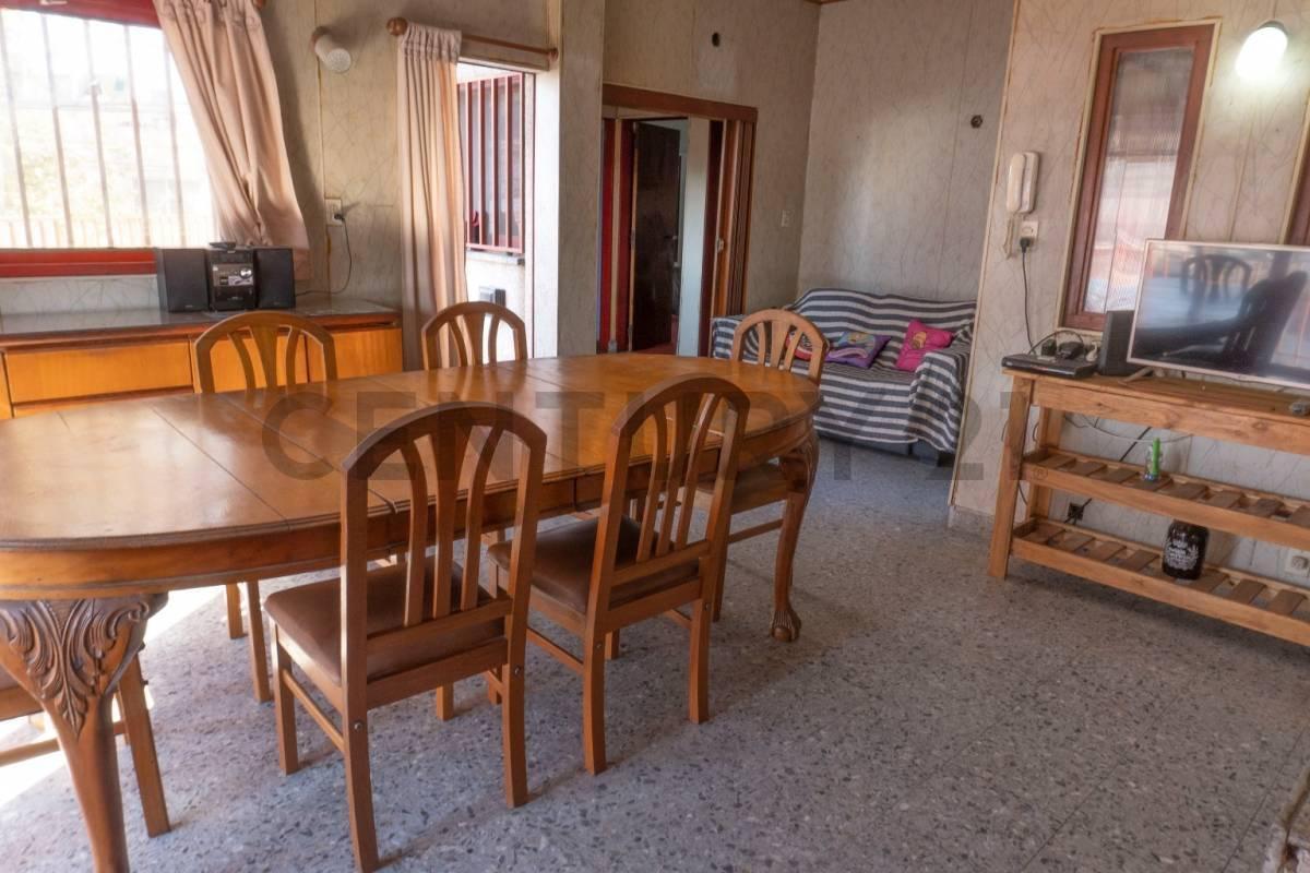 Foto de VENTA CASA 2 DORMITORIOS Y LOCAL COMERCIAL !, imagen 2