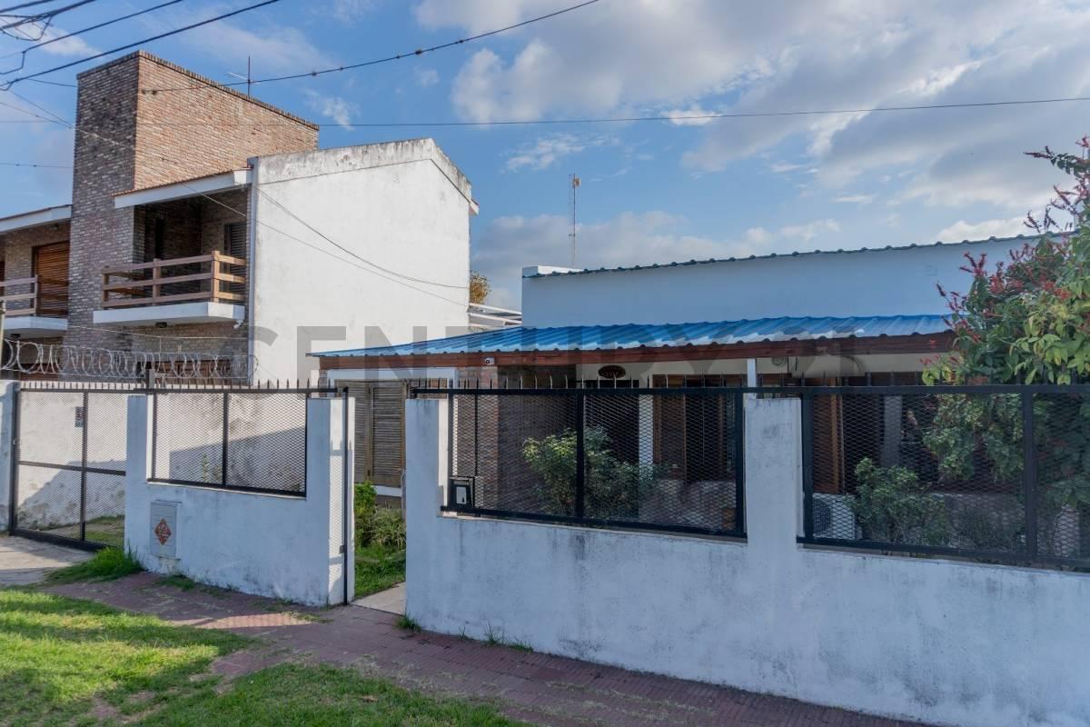Foto de VENTA - CASA 4 DORMITORIOS - LA FLORIDA, imagen 5