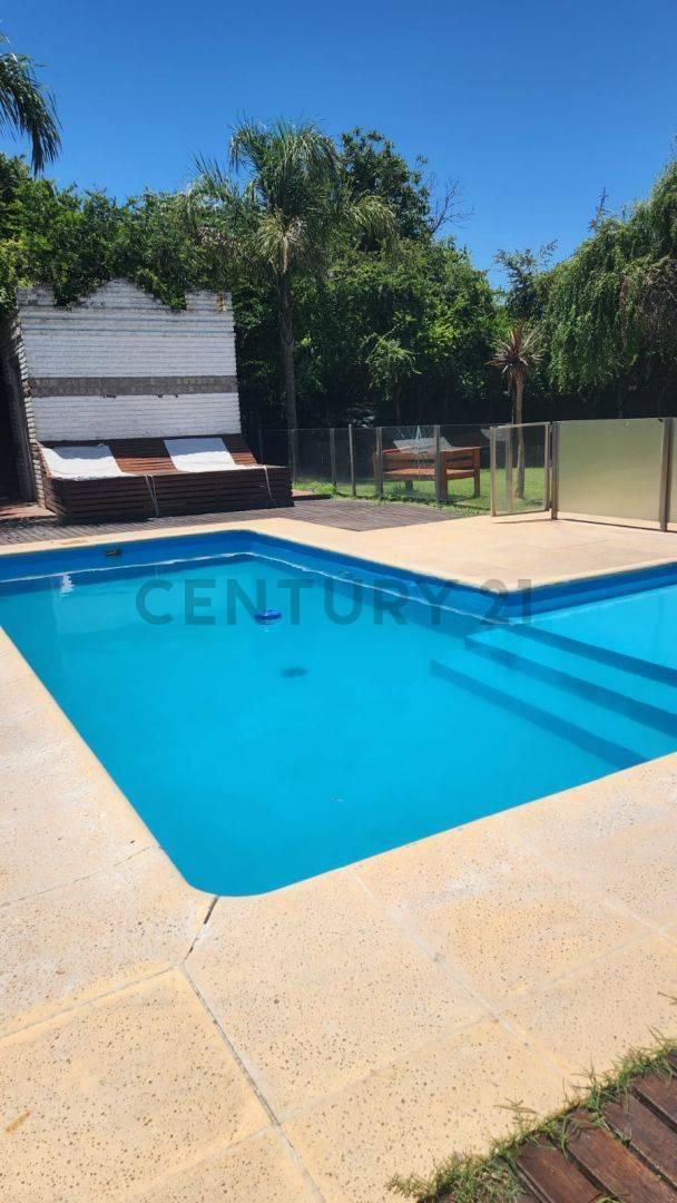Foto de Venta - Casa con pileta y quincho - Casilda, imagen 5