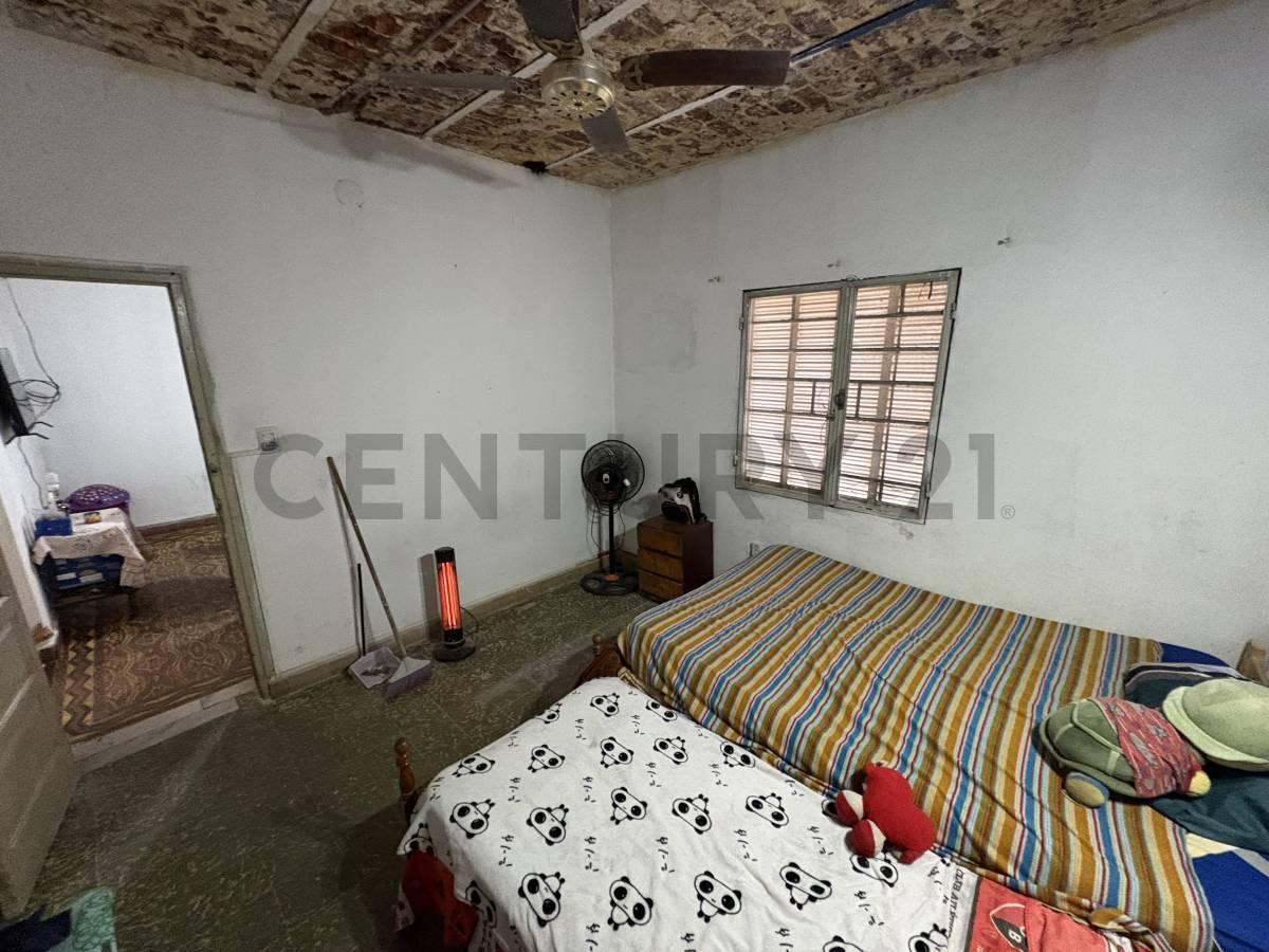 Foto de VENTA - CASA CON DOS DEPARTAMENTOS INTERNOS - ROSARIO, imagen 2