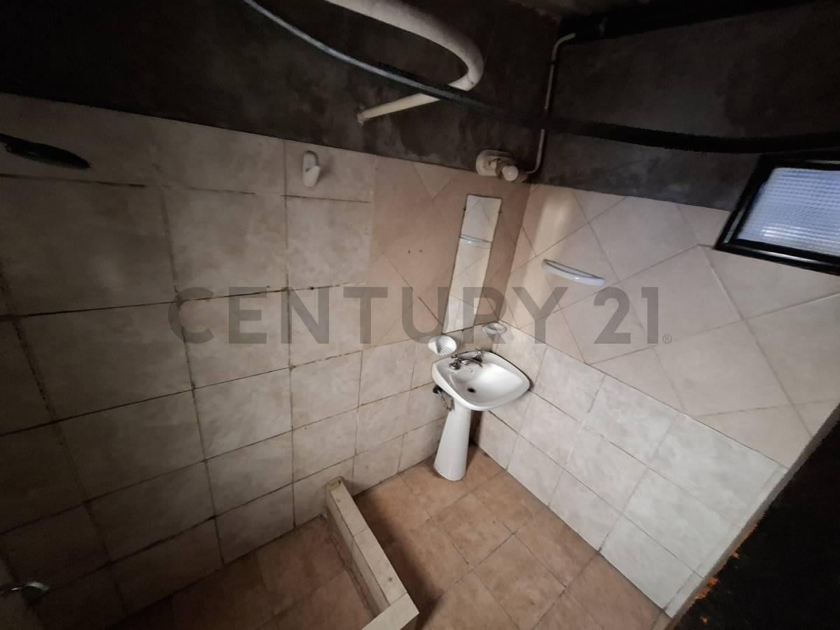 Foto de Casa en venta - 3 dormitorio - Granadero Baigorria., imagen 2