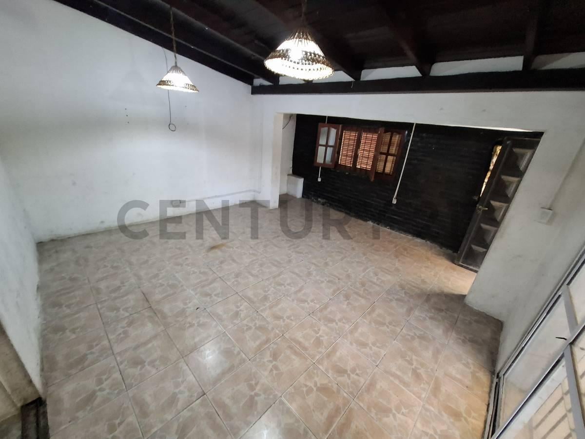 Foto de Casa en venta - 3 dormitorio - Granadero Baigorria., imagen 1