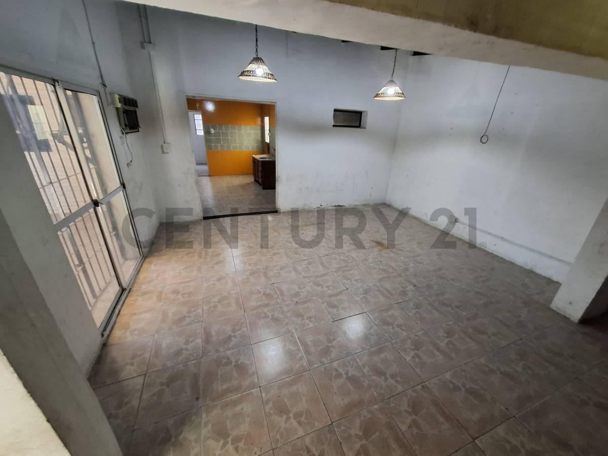 Foto de Casa en venta - 3 dormitorio - Granadero Baigorria., imagen 5