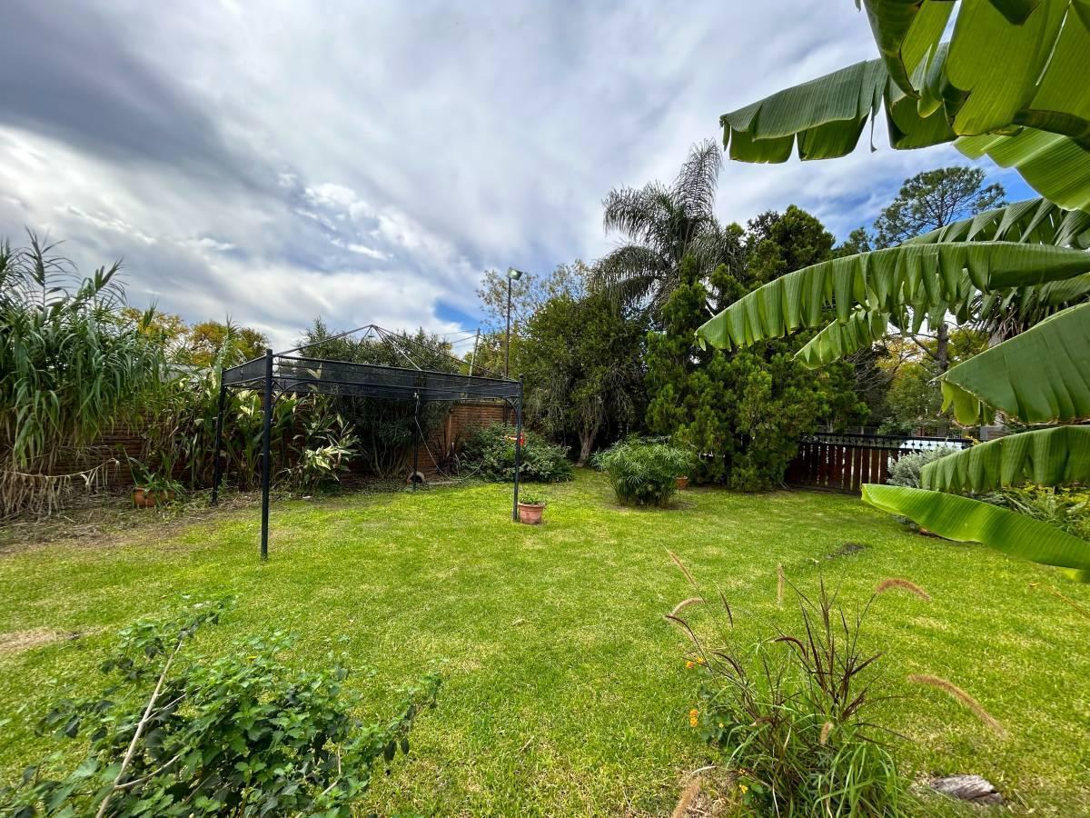 Foto de Venta de Casa de 3 dormitorios con pileta y quincho en Funes, imagen 5