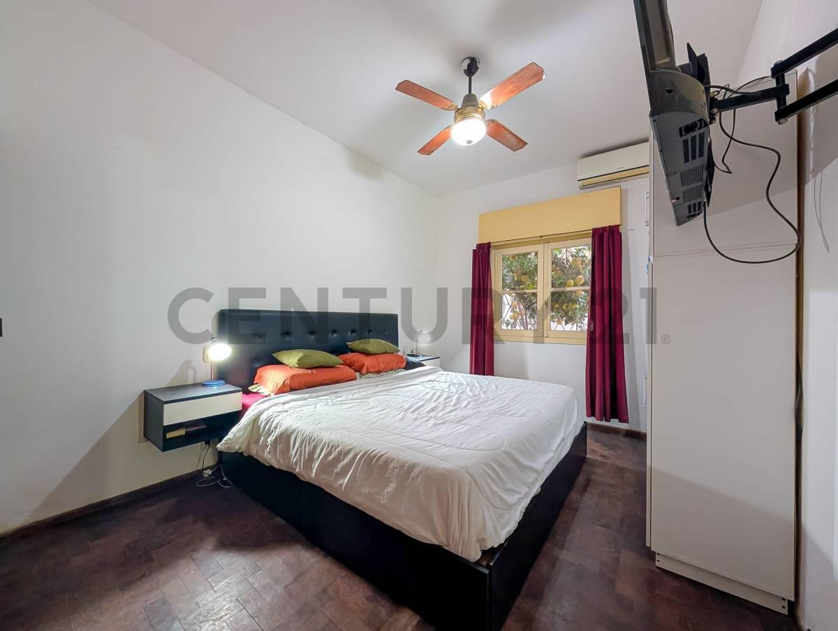 Foto de VENTA - CASA - DOS DORMITORIOS - PATIO - JARDIN - SALADILLO, ROSARIO, imagen 3