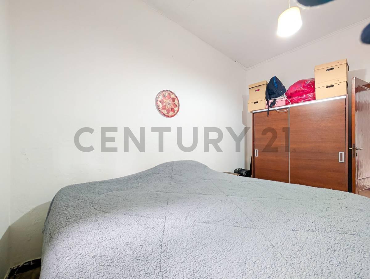 Foto de VENTA - CASA - TRES DORMITORIOS - COCHERA - PATIO - JARDIN - SALADILLO, imagen 3