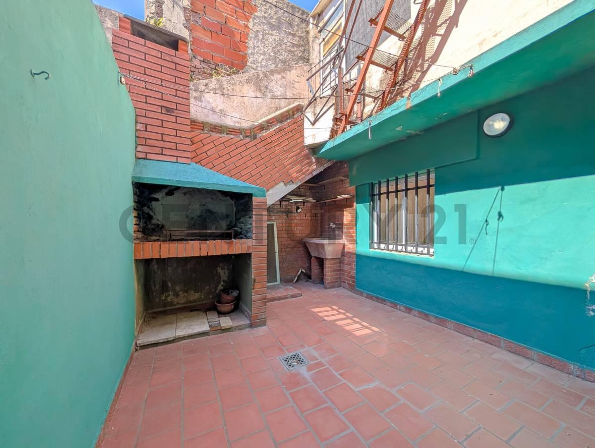 Foto de Venta - Departamento de pasillo - Dos dormitorios - Patio - Parilla, imagen 2