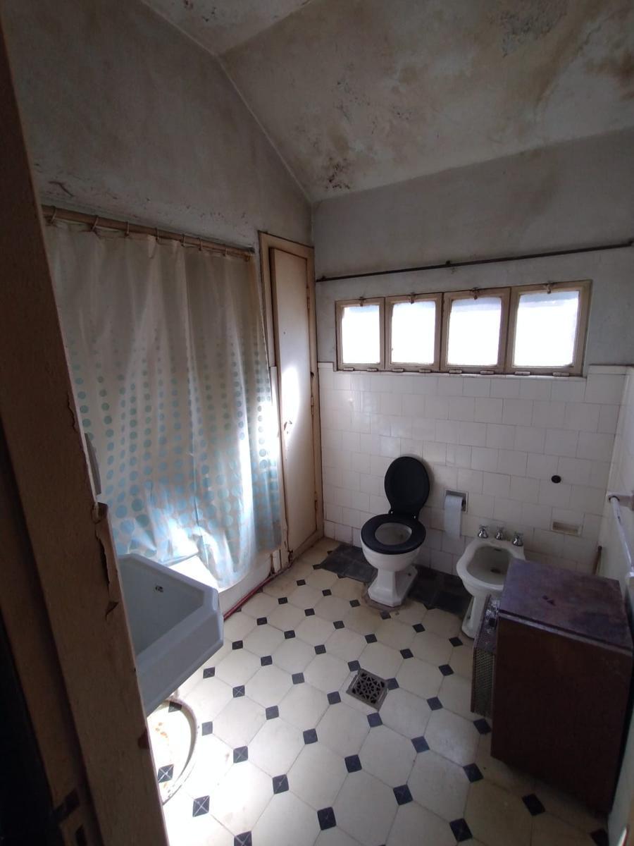 Casona en Unquillo, Pleno Centro, Gran Terreno 2