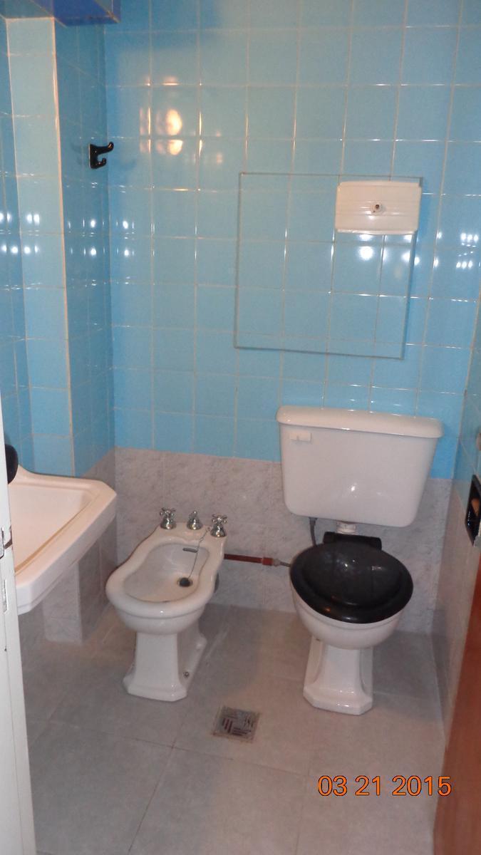 Departamento en Pleno Centro Sobre Peatonal San Martin y Santa Rosa 2