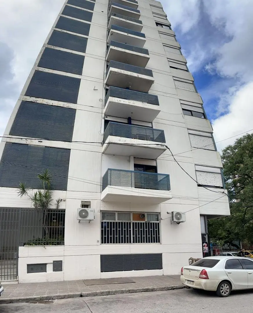 Departamento en  Cañanda y Laprida 3 dorm, 2 baños y balcón 2