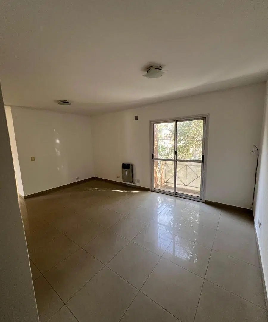 Hermoso departamento en venta en barrio Pueyrredon con dos balcones 2